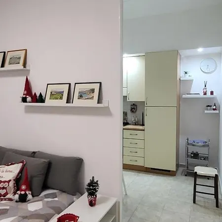 Casetta Mena Apartment